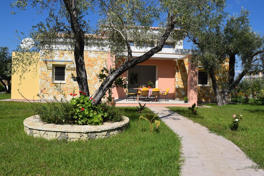 Three Stars Luxury Villas Moraitika Exterior photo