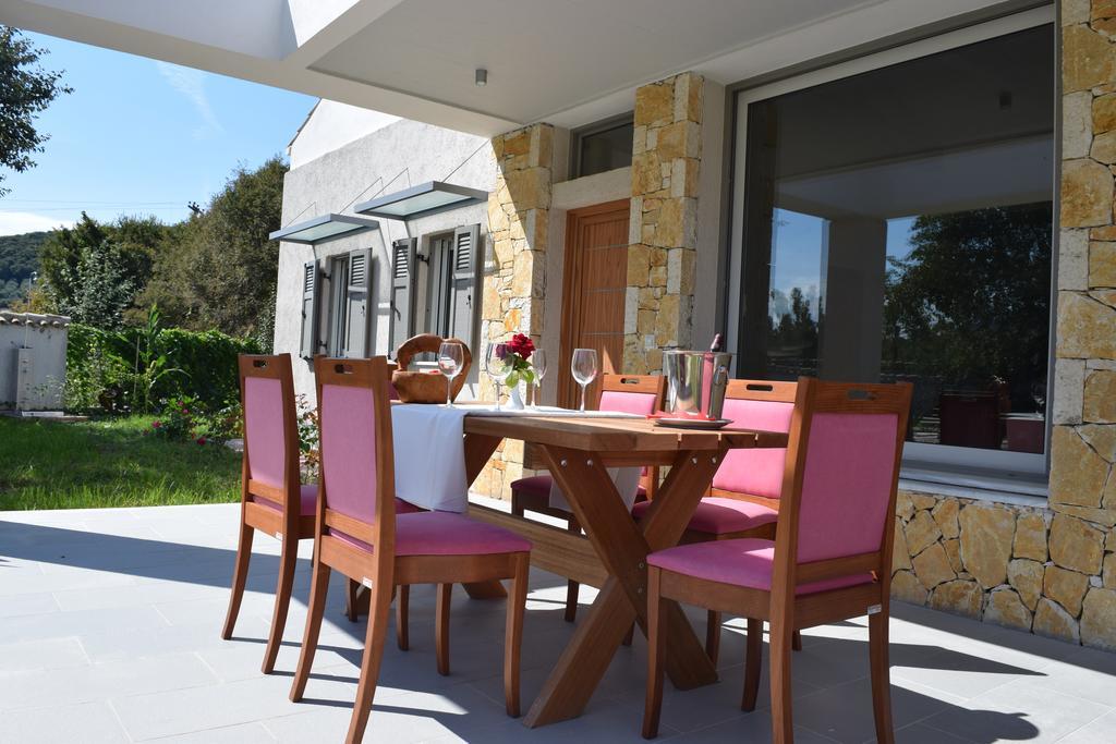 Three Stars Luxury Villas Moraitika Exterior photo