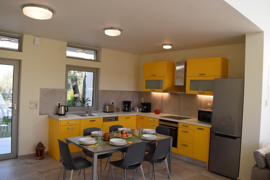 Three Stars Luxury Villas Moraitika Exterior photo