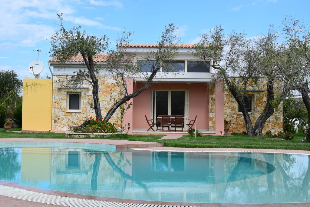Three Stars Luxury Villas Moraitika Exterior photo