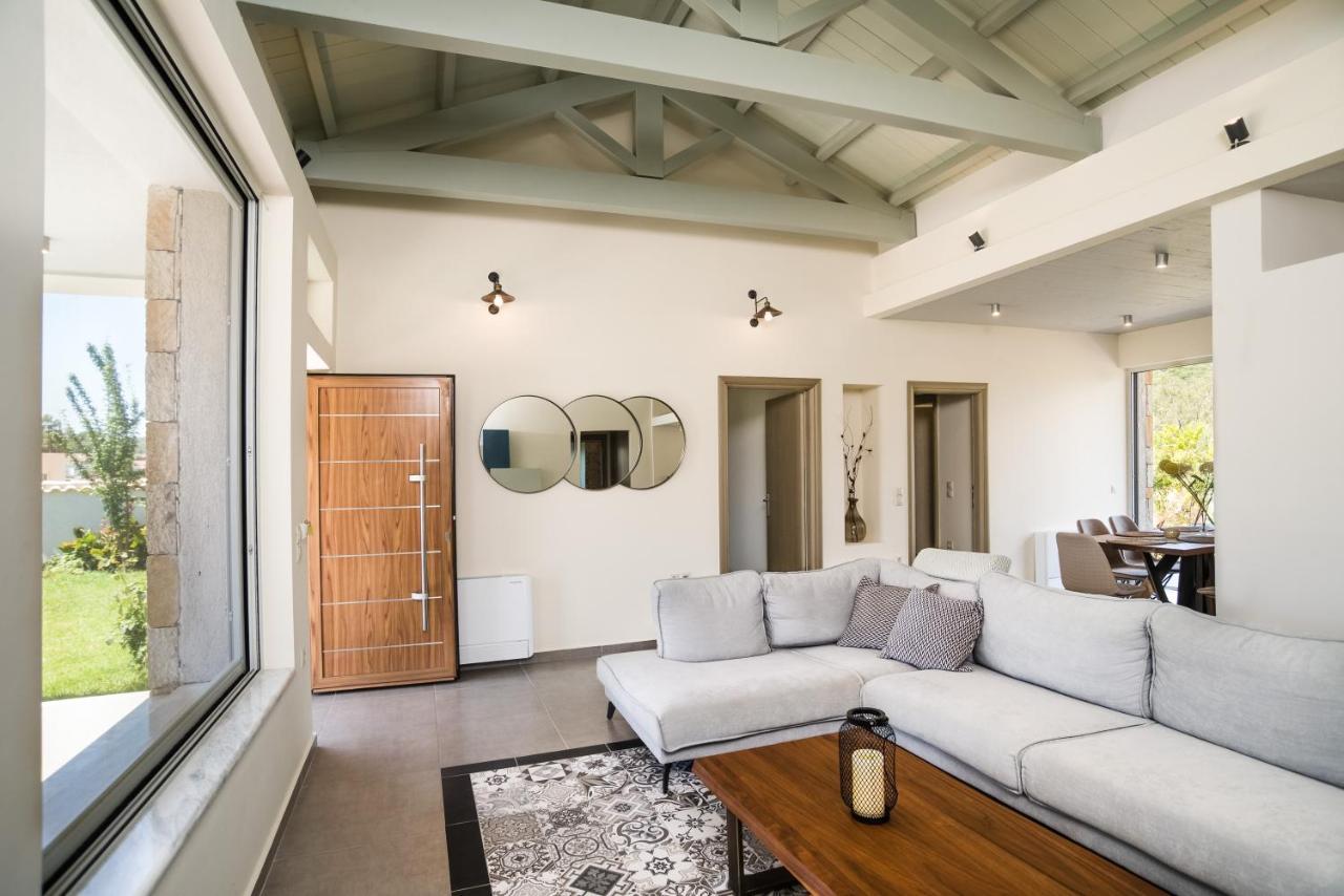 Three Stars Luxury Villas Moraitika Exterior photo