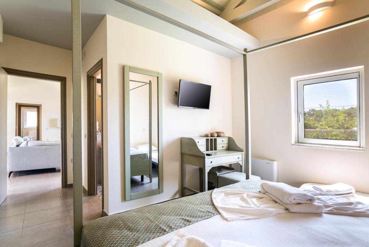 Three Stars Luxury Villas Moraitika Exterior photo