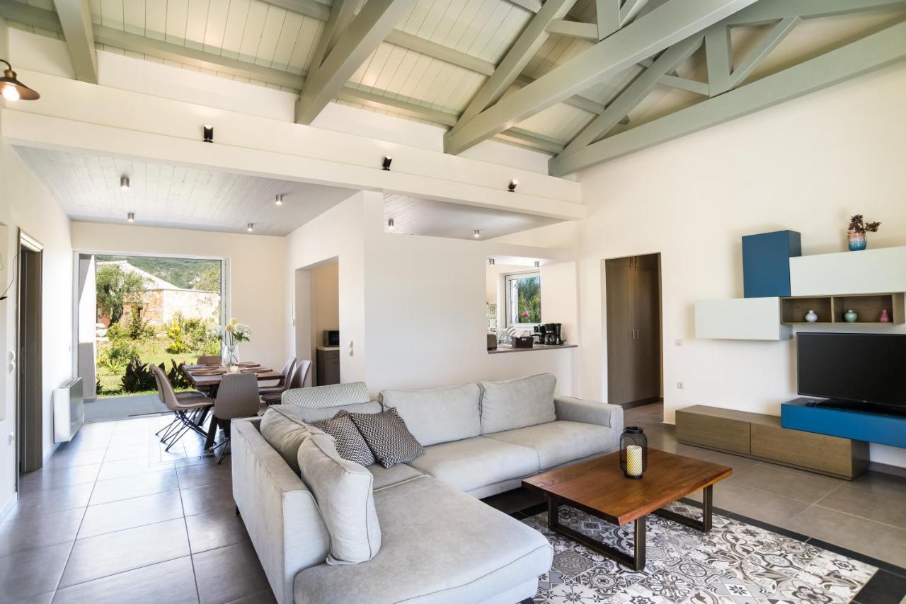 Three Stars Luxury Villas Moraitika Exterior photo