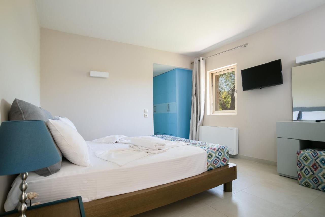 Three Stars Luxury Villas Moraitika Exterior photo